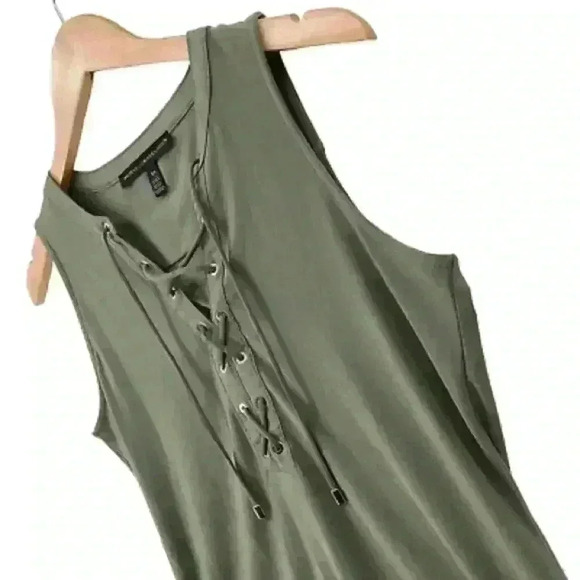 WHBM Women Green Lace Up V-Neck Pullover Blouse Top Size XXS - Picture 2 of 5